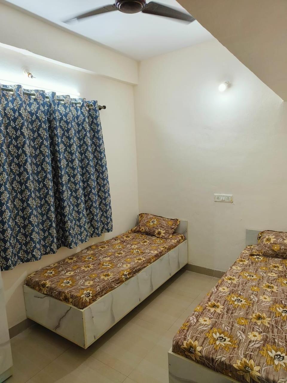 Modern Pg Hostel Púna Kültér fotó